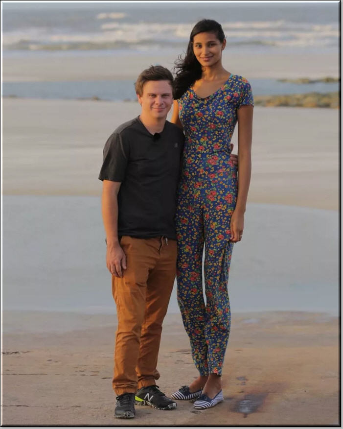 Самая высокая в мире девушка и ее бойфренд | Пикабу