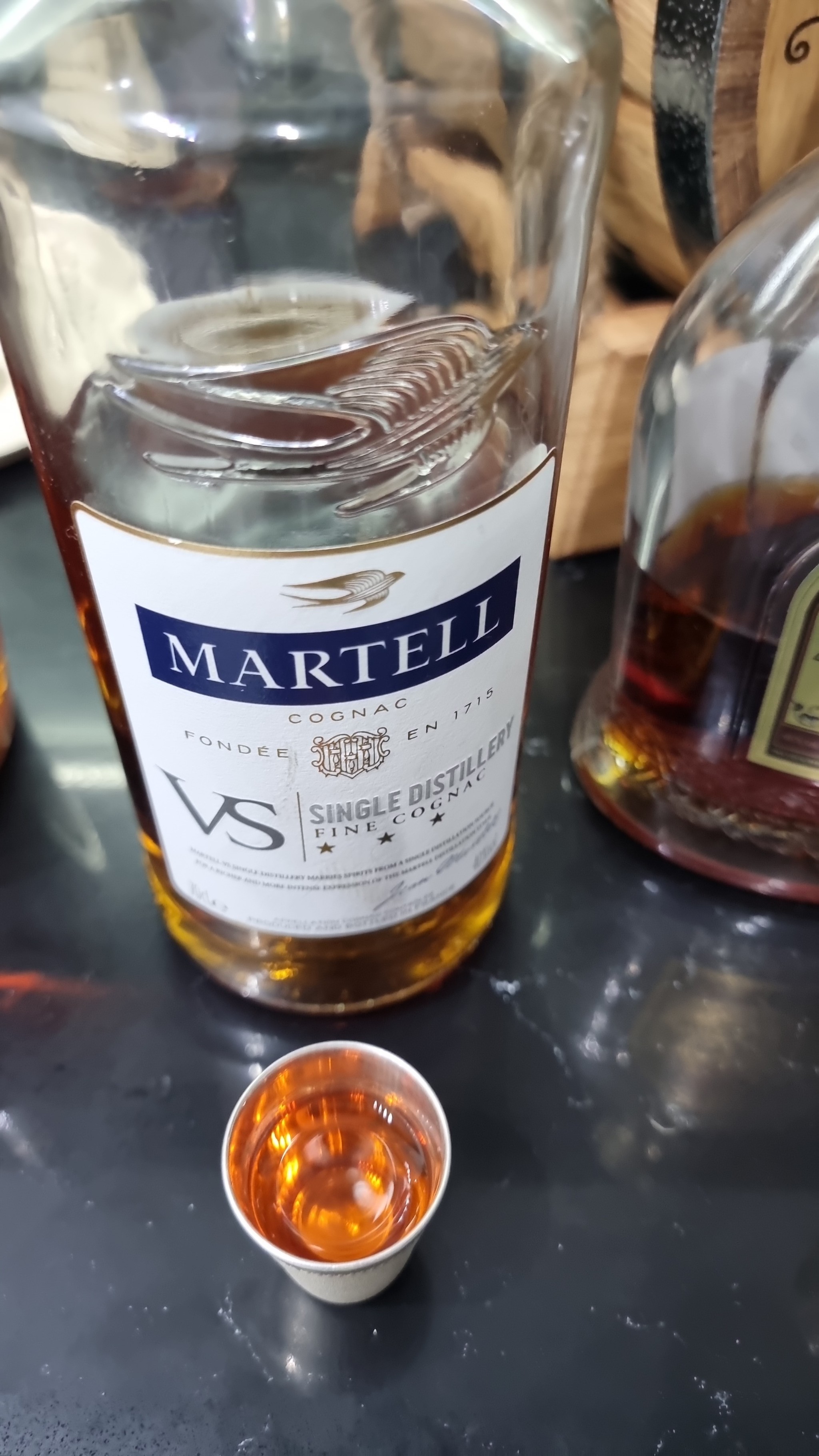 Топ-4 самых старых коньяков от великого Martell. Красиво, шикарно, дорого и  вкусно | Пикабу