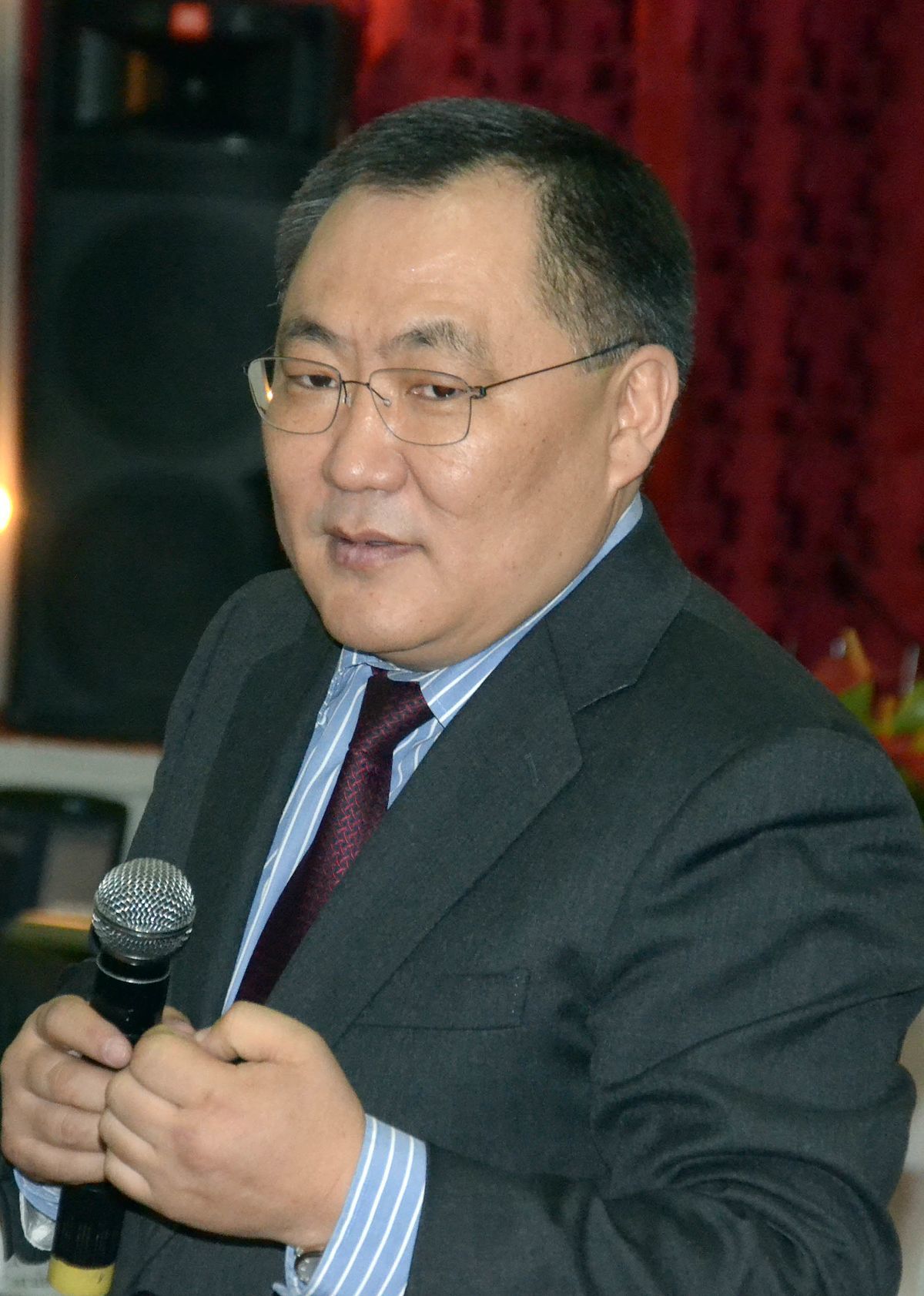 Что с их фамилиями?) | Пикабу