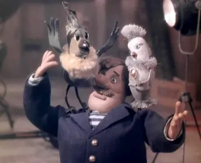 1614341402183747039 мем что с тобой меня связали с попугаем