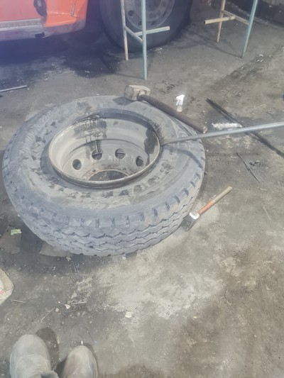 1635923321124287309 можно ли накачать полностью спущенное колесо