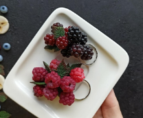 �������