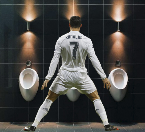 How does Ronaldo go to the toilet? - My, Football, Ronaldo, Cristiano Ronaldo, Ronaldo, real Madrid