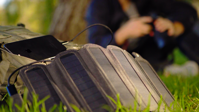 SolarCru:          Kickstarter, , ,  , Powerbank, Indiegogo, Android, Apple, , , 