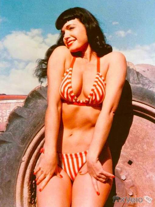 Pin-up queen Bettie Page - NSFW, Betty Page, beauty, Retro, Longpost