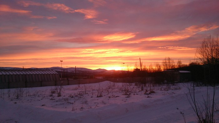 Gorgeous dawn - My, dawn, Magadan, The sun, Snow