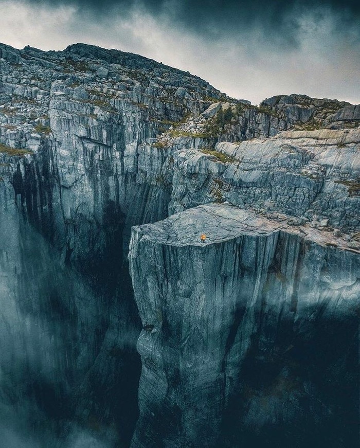 Норвегия. Preikestolen Lysefjorden