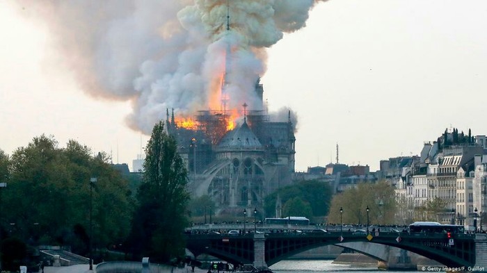 burning cathedral - Longpost, The cathedral, Notre dame cathedral, Paris, Fire, France