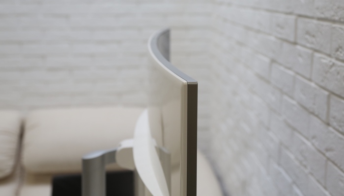 «На мониторе 21:9 спокойно помещаются восемь мобильных макетов в ряд». Тест-драйв ультраширокого монитора от дизайнера Длиннопост