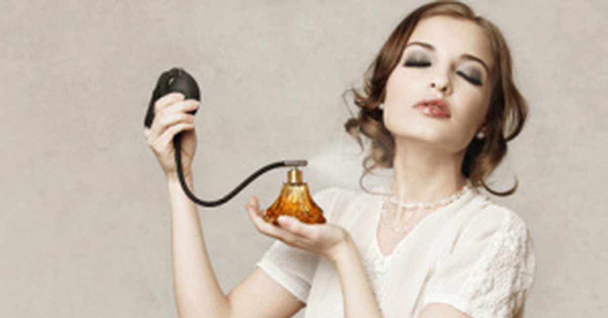 Chloe love eau florale 75. Прове 27 духи. Нанесение аромата. Девушка с герберами. Схема нанесения парфюма.