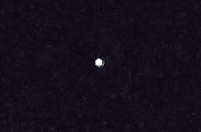 I took a picture of the satellite on the phone - My, Astrophoto, Smartphone, Mobile photography, ISS, Satellite