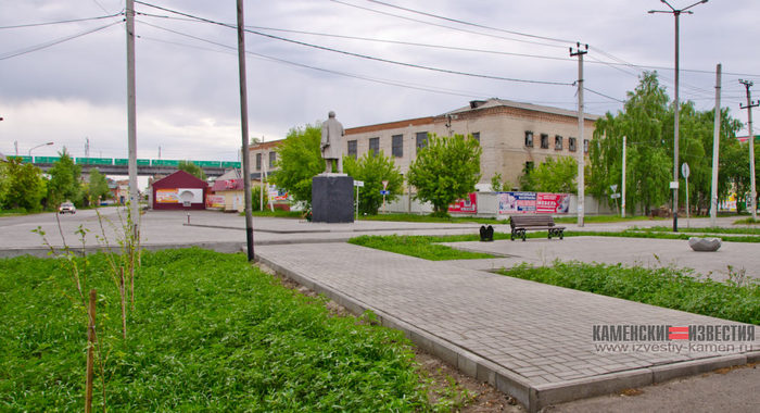 “Comfortable” environment: in Kamen-on-Ob, a recreation area near the monument to Lenin was planted with hemp - Kamen-Na-Obi, Hemp, Everything for people, Longpost