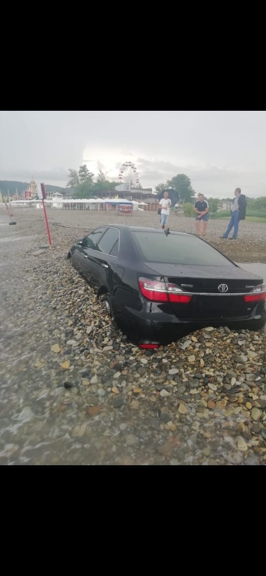 Camry in the sea (almost) - Black Sea, Russia Day, Toyota Camry, Beach, Video, Longpost