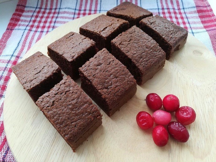 Moist chocolate cake. For a state employee - My, Food, Cooking