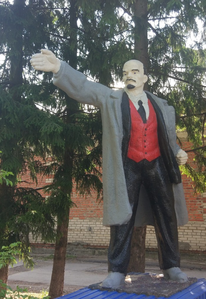 Go, comrades, hipster! - Hipster, Monument, Lenin, The photo