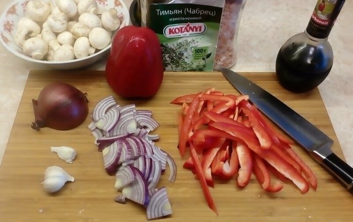 Закуска из шампиньонов с кисло-сладким перцем Кулинария, Еда, Закуска, Грибы, Рецепт, Видео рецепт, Видео, Длиннопост