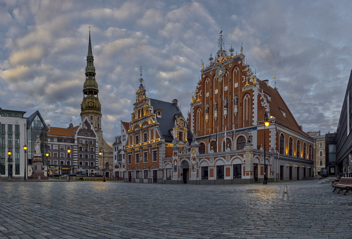 House of the Blackheads in Riga - The photo, Sunset, Clouds, Town, Evening, Riga, Middle Ages, My
