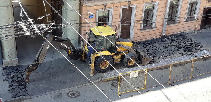 Utilities in St. Petersburg - My, Utility services, Road works