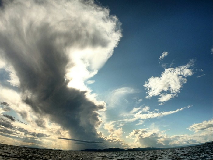 Clouds over the Amur Bay 2019.08.25 - My, Vladivostok, Clouds, Sea