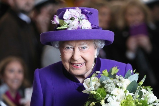 The queen and all the king's men - Queen Elizabeth II, Copy-paste, The americans, Туристы, Scotland