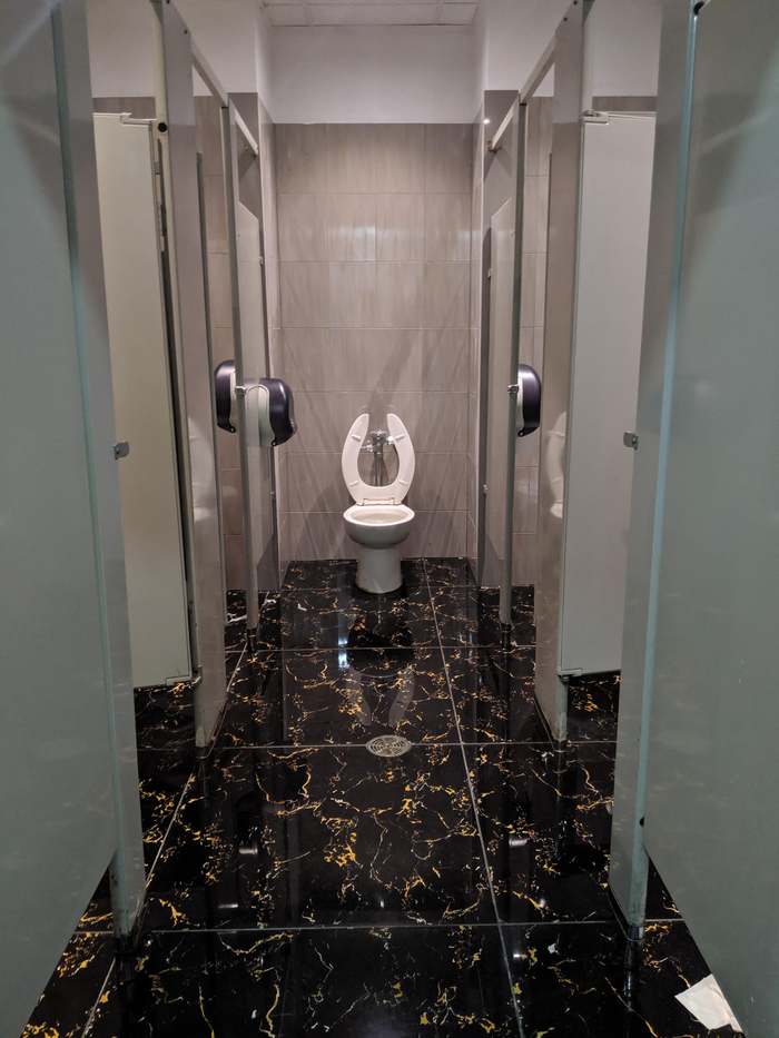 Do not take the place of the conductor! - Toilet, Toilet, Cubicle, Throne room, Privacy