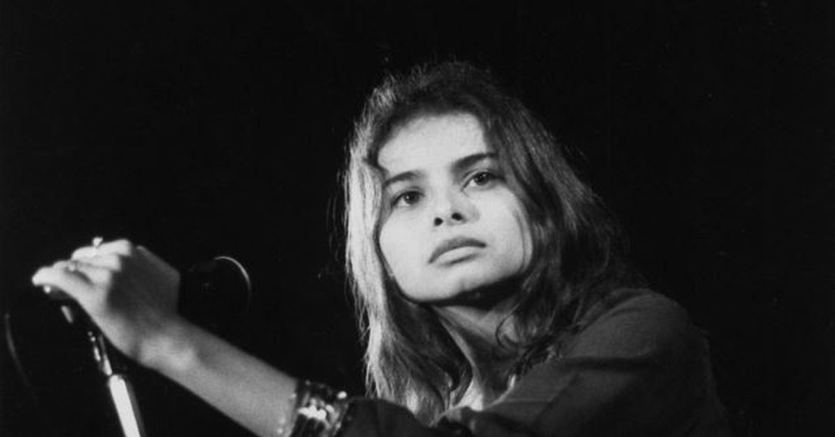 Hope Sandoval Nude