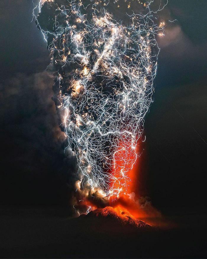 Lightning discharges in an erupting volcano! Fury of nature! - Eruption, Lightning, Eruption