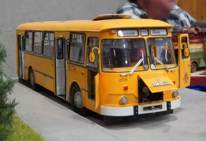 Liaz 677M in 1:24 scale. Written by Andrey Myakotkin - Car modeling, Bus, Liaz, Scale model, Longpost