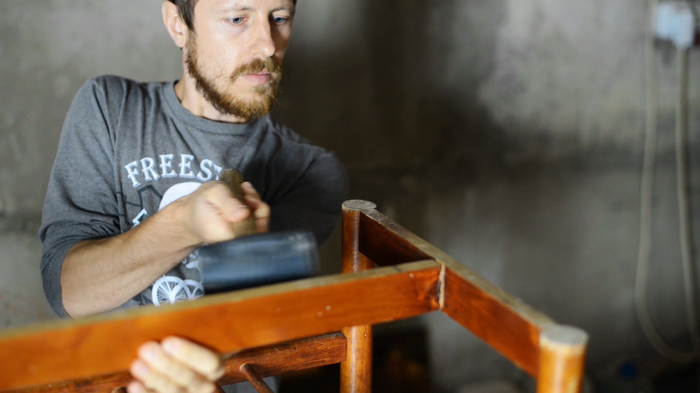 Делаем стол из эпоксидной смолы и старых книг. Мебель, Эпоксидная смола, Стол из эпоксидки, Работа с деревом, Реставрация, Крафт, Стол, Видео, Длиннопост