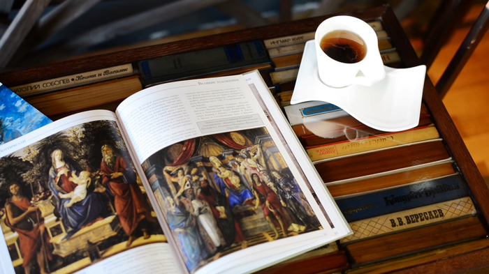 Делаем стол из эпоксидной смолы и старых книг. Мебель, Эпоксидная смола, Стол из эпоксидки, Работа с деревом, Реставрация, Крафт, Стол, Видео, Длиннопост