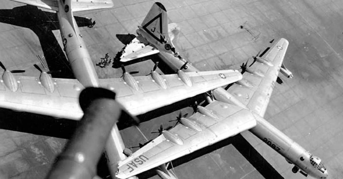 Б 36 1 72. Convair b-36 «Миротворец». B-36 бомбардировщик. B 36 И B 29. Бомбардировщику Convair b-36.