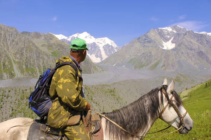 A look at Belukha - My, The mountains, Conductor, Horses, Horseback riding, Horseback riding, Tourism, Beluga Whale Mountain