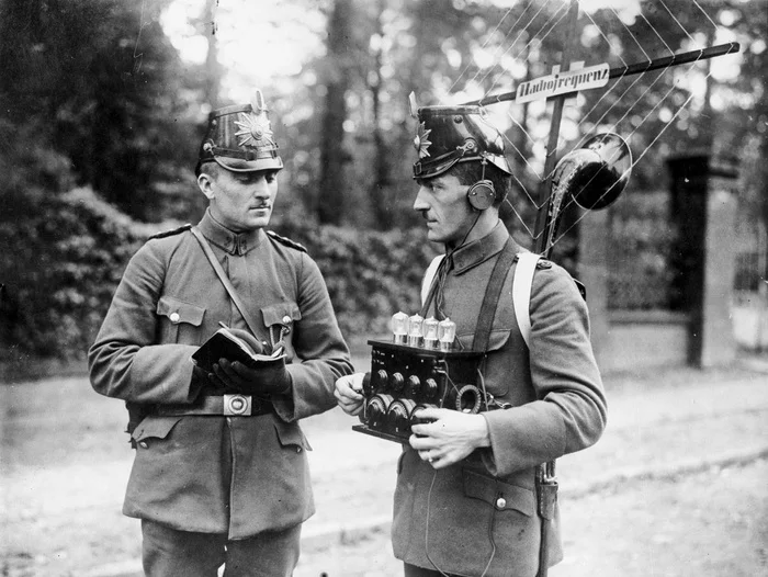 The first police radios, Germany, 1923 - Retro, Radio, Police, Germany, Radio