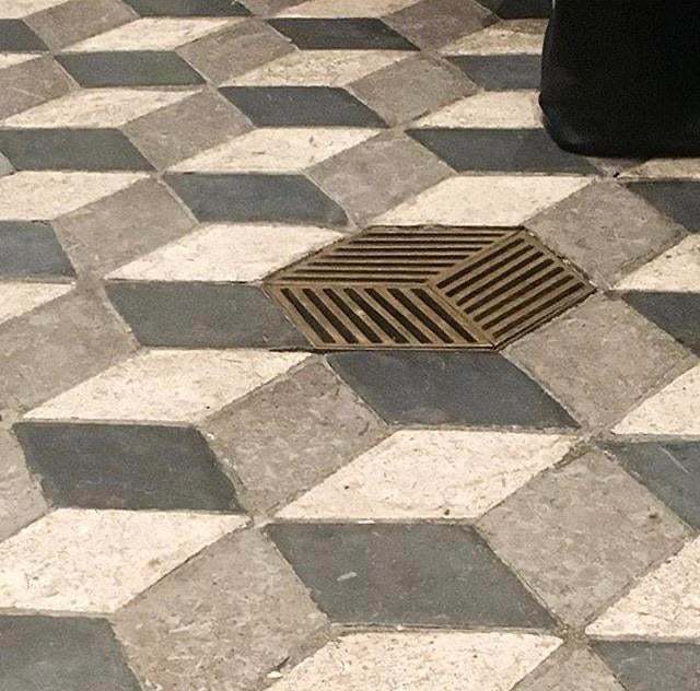 Water disposal - Gutter, Paving slabs, Harmoniously, Italy, Perfectionism