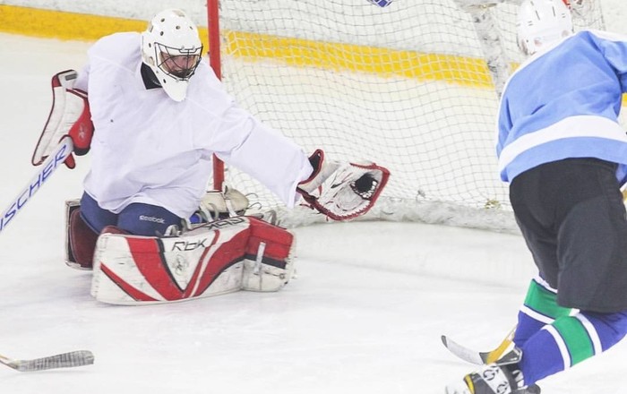 Испортим праздник нападающему