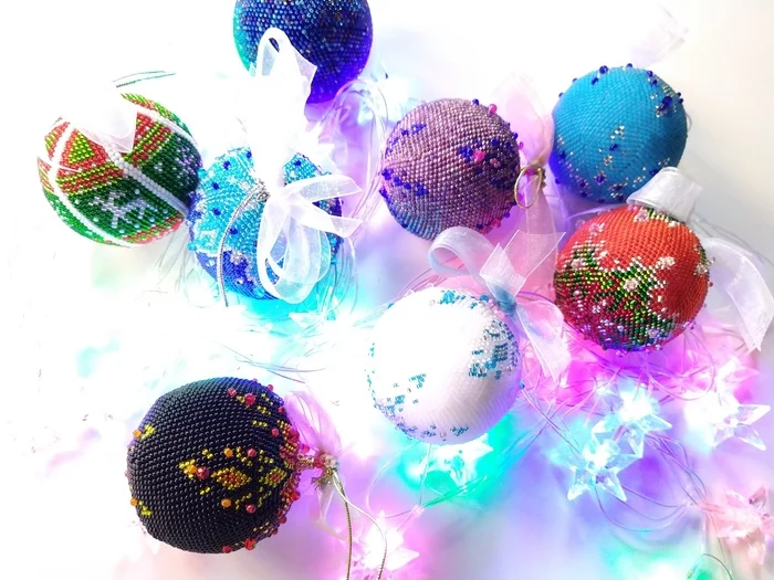 Balls for the Christmas tree - My, Longpost, Beads, Christmas decorations, New Year, Needlework without process