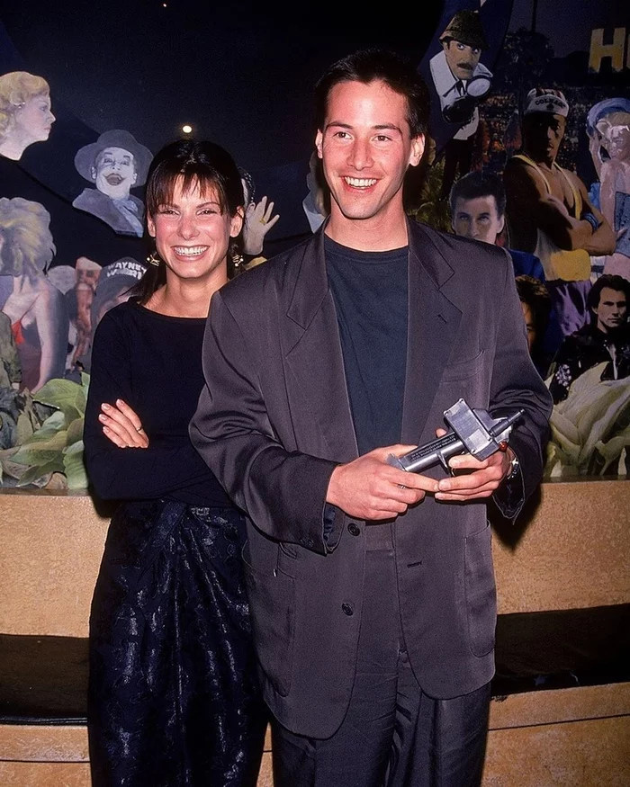 Keanu Reeves and Sandra Bullock at the premiere of Speed in New York, October 6, 1994 - Keanu Reeves, Sandra Bullock, Speed, Premiere, Hollywood, The photo, Longpost, Celebrities