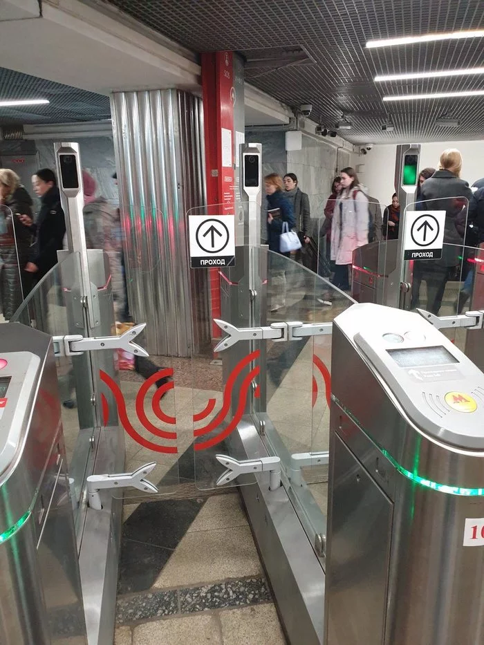 Cameras on turnstiles in the metro - My, Moscow, Metro, Video monitoring