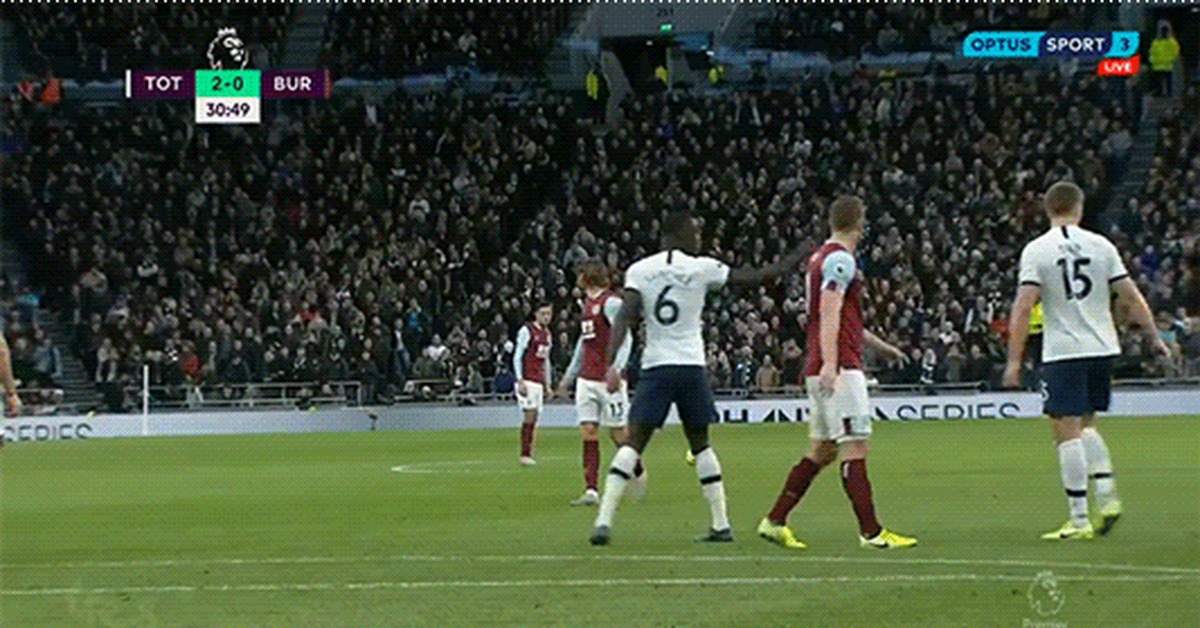 Son Heung-min scores a goal - Football, Passage, Goal, Stroke, Tottenham, GIF, Asians