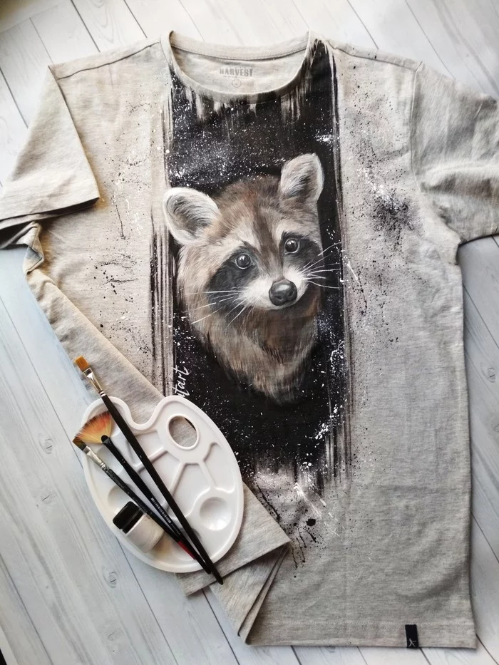 Hand-painted T-shirt. Raccoon) - My, With your own hands, Creation, Painting on fabric, T-shirt, Custom, Needlework without process, Longpost