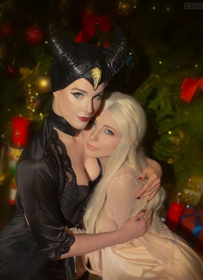 The main thing on this holiday is to spend it with your loved ones. - My, Cosplay, New Year, Maleficent, Girls, The photo