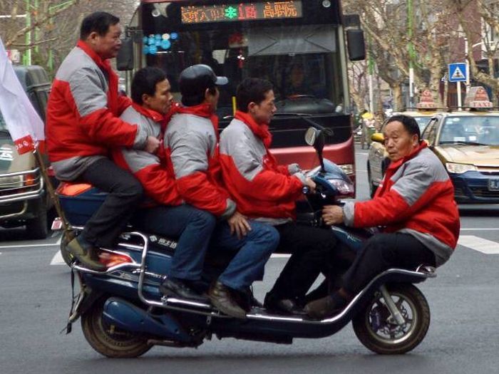 Let's go, let's go to the neighboring village for a disco! - Moto, Scooter, Asians, The photo