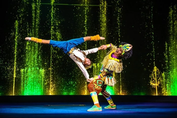 Tickets to the Aquamarine Circus - Circus, Is free