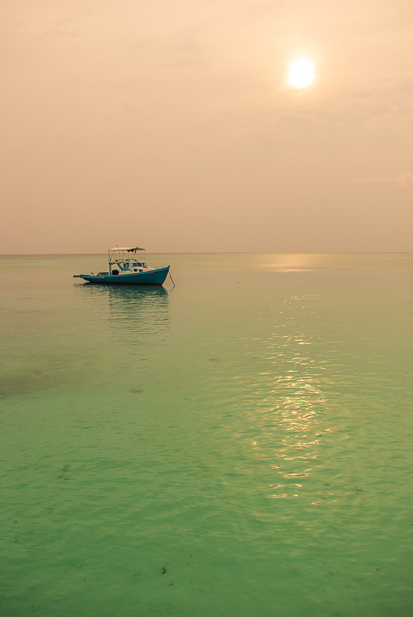 Strange colors of Fulhadhoo - My, Maldives, Travels, Landscape, The photo, Ocean, wildlife, Sunset, Family holiday, Longpost