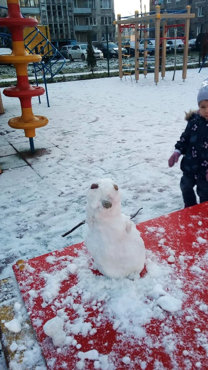 Stubborn snowman - snowman, Winter, Stubbornness, Children