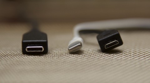 Apple: стремление к единому зарядному устройству убивает инновации Apple, Инновации, Евросоюз, Комиссия, Новости, USB
