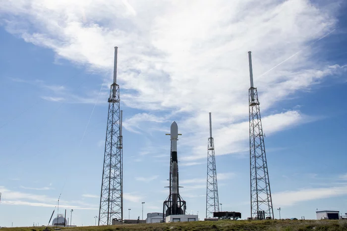 Launch of the Starlink-3 mission - January 27 at 17:49 Moscow time (14:49 UTC / 09:49 am EST) from launch pad SLC-40 in Florida - Spacex, Falcon 9, Starlink, Satellite, Space, Video, Longpost