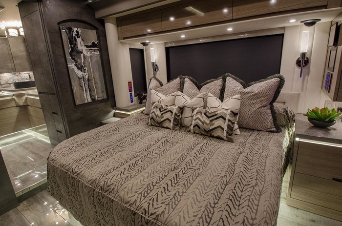 Дом на колесах от - Porsche (Newell Coach) Дом на колесах, Porsche, Технологии, Авто, Длиннопост