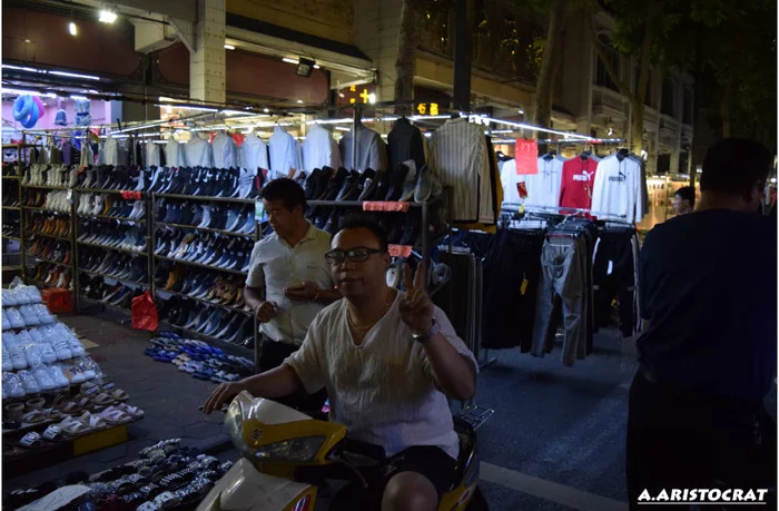 Night market in China - My, China, Chinese, Chinese goods, Market, Living abroad, Street food, Trade, Video, Longpost