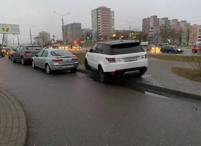 Businesswoman whose Range Rover was caught parking illegally: “It’s easier for me to pay the fine” - Kazakevich, Auto, Republic of Belarus, Grodno, Parking, Video, Longpost